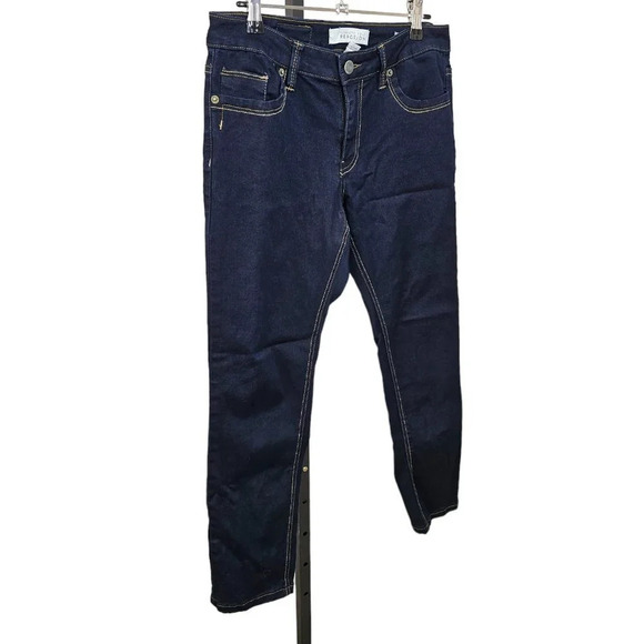 Kenneth Cole Reaction Crop Jeans - Picture 2 of 7